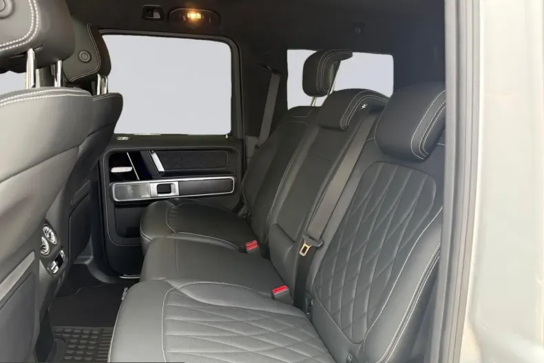 Mercedes-Benz G 400 (Clasa G) din 2022 cu 30.388 km - oferta MER232993 - foto 12