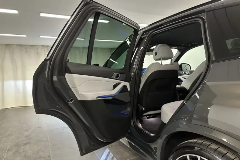 BMW X5 (Seria X) din 2025 cu 6.305 km - oferta BMW232996 - foto 20