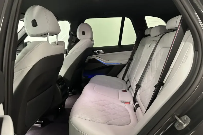 BMW X5 (Seria X) din 2025 cu 6.305 km - oferta BMW232996 - foto 22