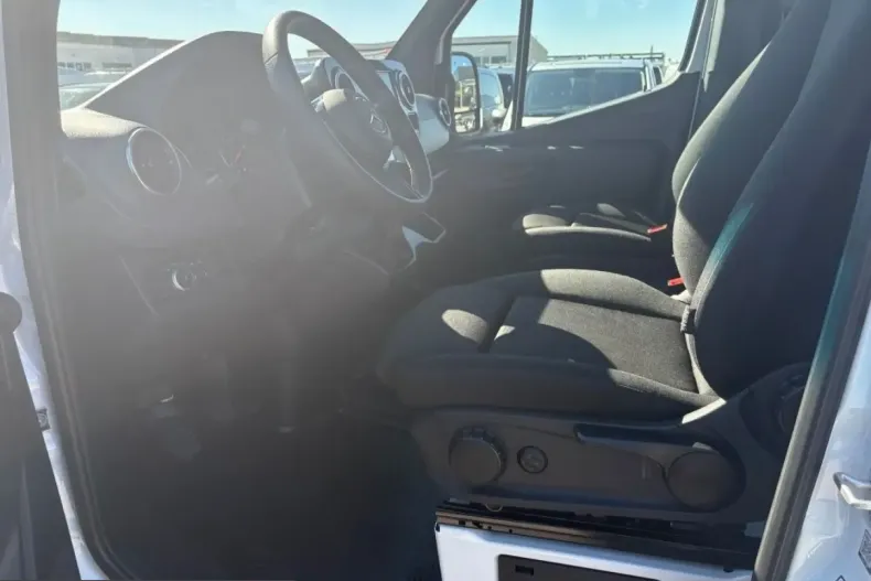 Mercedes-Benz Sprinter din 2024 cu 18.690 km - oferta MER233001 - foto 20