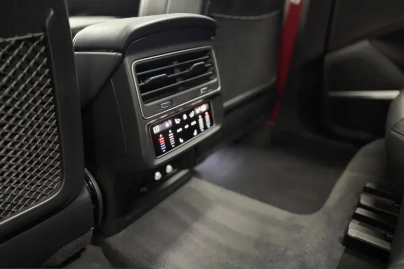 Audi SQ8 din 2024 cu 14.800 km - oferta AUD233012 - foto 25