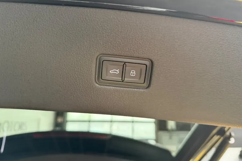 Audi SQ8 din 2024 cu 14.800 km - oferta AUD233012 - foto 27