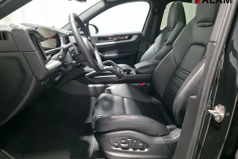 Porsche Cayenne din 2025 cu 20.000 km - oferta POR233023 - foto 31