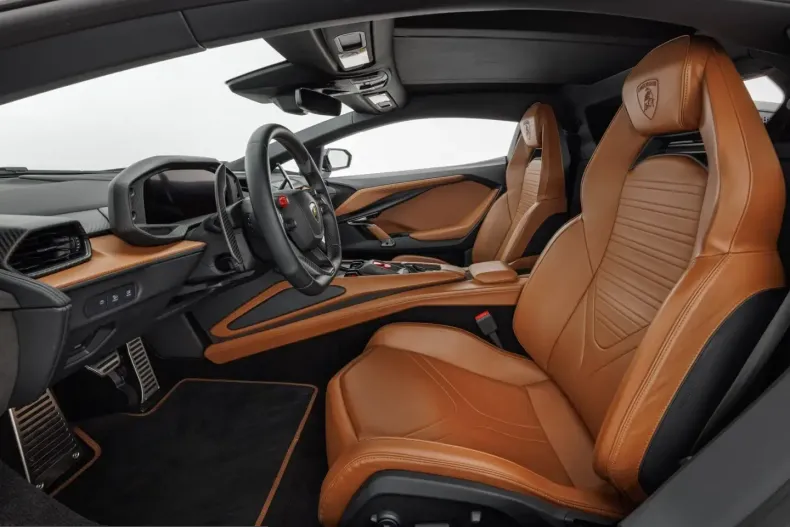 Lamborghini Revuelto din 2024 cu 9.300 km - oferta LAM233024 - foto 5
