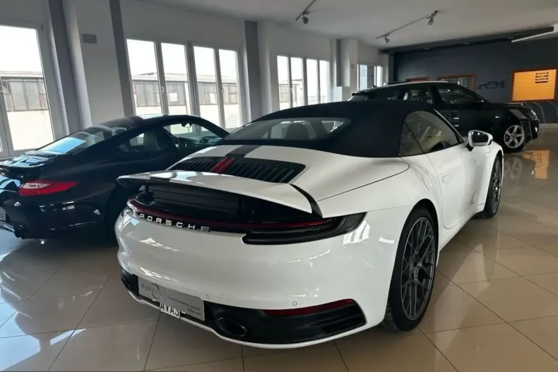 Porsche 911 din 2021 cu 29.000 km - oferta POR233037 - foto 4