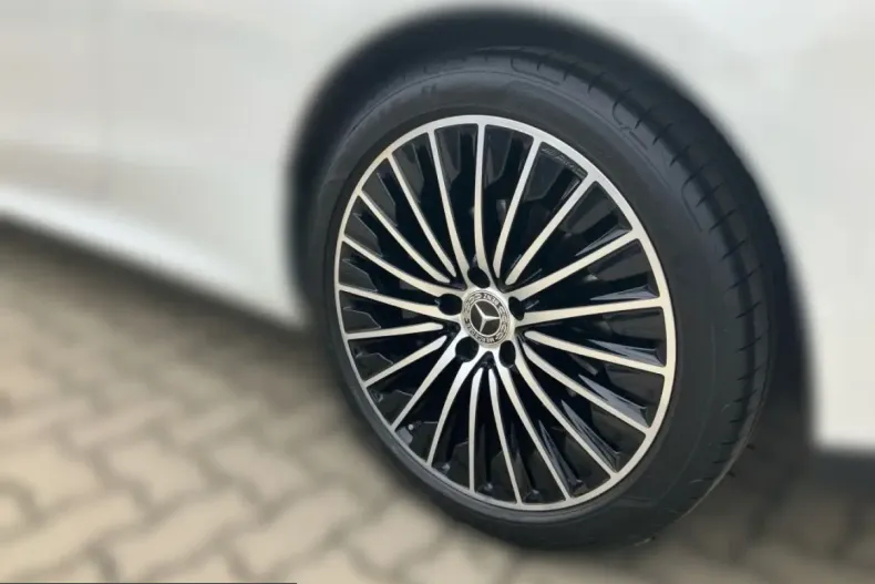 Mercedes-Benz CLE 200 (Clasa CLE) din 2025 cu 34.794 km - oferta MER233076 - foto 3