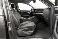 Volkswagen Touareg din 2023 cu 92.775 km - oferta VOL233088 - foto 2