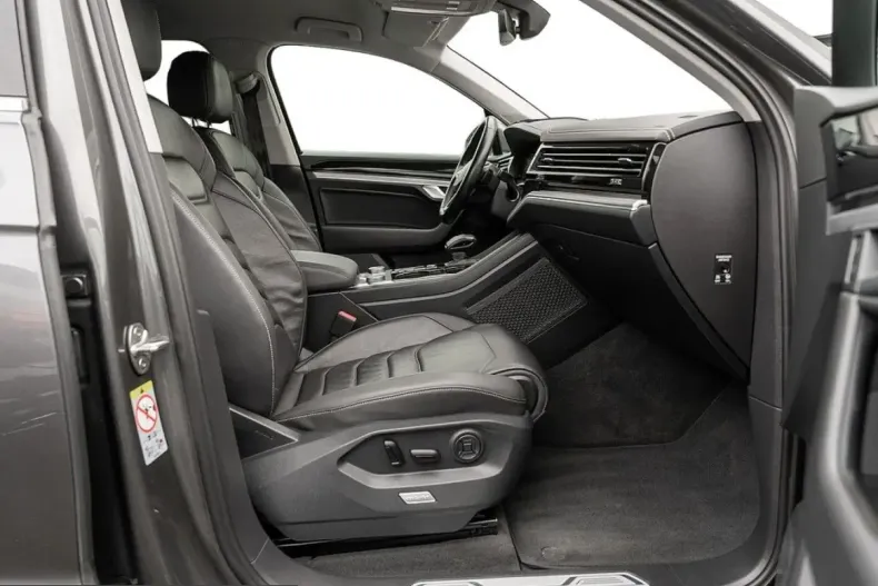 Volkswagen Touareg din 2023 cu 92.775 km - oferta VOL233088 - foto 2