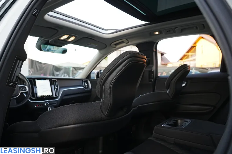 Volvo XC60 din 2022 cu 107.460 km - oferta VOL233102 - foto 11