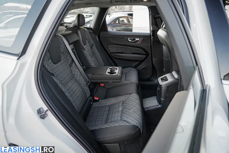 Volvo XC60 din 2022 cu 107.460 km - oferta VOL233102 - foto 18