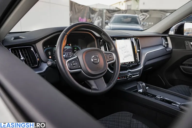 Volvo XC60 din 2022 cu 107.460 km - oferta VOL233102 - foto 19
