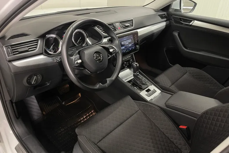 Skoda Superb din 2020 cu 77.928 km - oferta SKO233118 - foto 5
