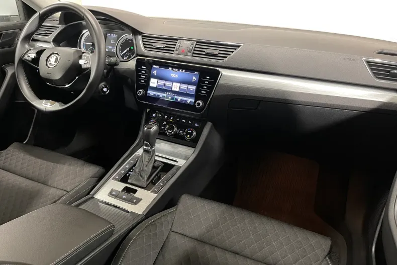 Skoda Superb din 2020 cu 77.928 km - oferta SKO233118 - foto 8