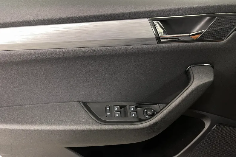 Skoda Superb din 2020 cu 77.928 km - oferta SKO233118 - foto 24