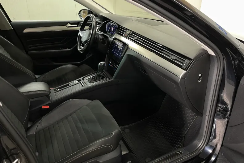Volkswagen Passat din 2021 cu 145.094 km - oferta VOL233122 - foto 9