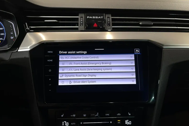 Volkswagen Passat din 2021 cu 145.094 km - oferta VOL233122 - foto 18