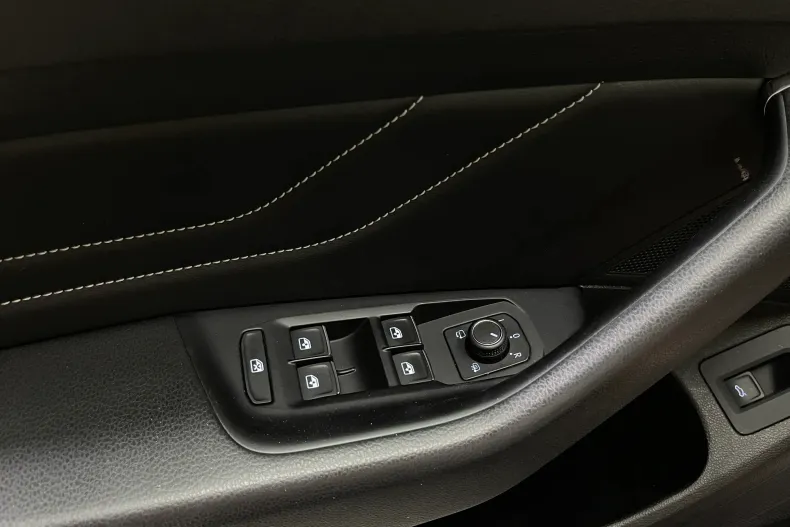 Volkswagen Passat din 2021 cu 145.094 km - oferta VOL233122 - foto 23
