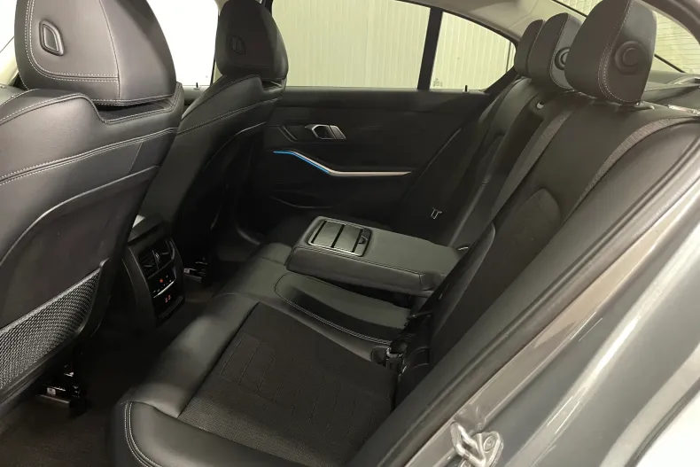 BMW 320i (Seria 3) din 2023 cu 103.986 km - oferta BMW233127 - foto 12