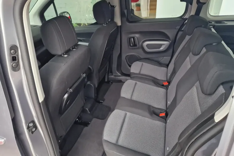 Toyota Proace din 2024 cu 300 km - oferta TOY233144 - foto 15