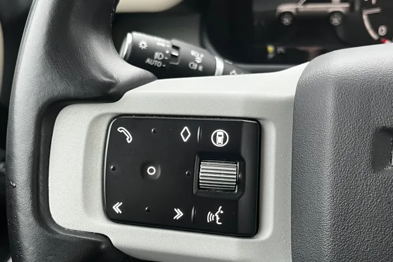 Land Rover Defender din 2024 cu 98.900 km - oferta LAN233152 - foto 15