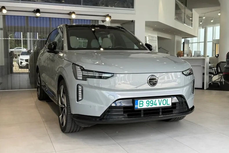 Volvo EX90 din 2024 cu 22.000 km - oferta VOL233154 - foto 2