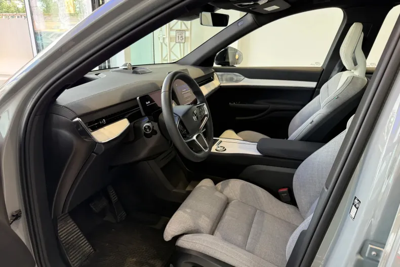 Volvo EX90 din 2024 cu 22.000 km - oferta VOL233154 - foto 12