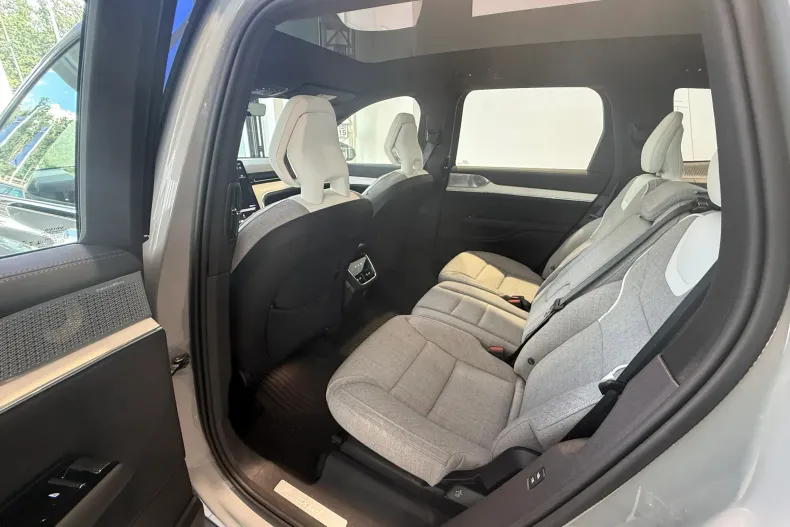 Volvo EX90 din 2024 cu 22.000 km - oferta VOL233154 - foto 23