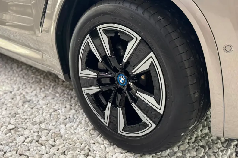 BMW iX3 (Seria X) din 2022 cu 91.795 km - oferta BMW233178 - foto 8