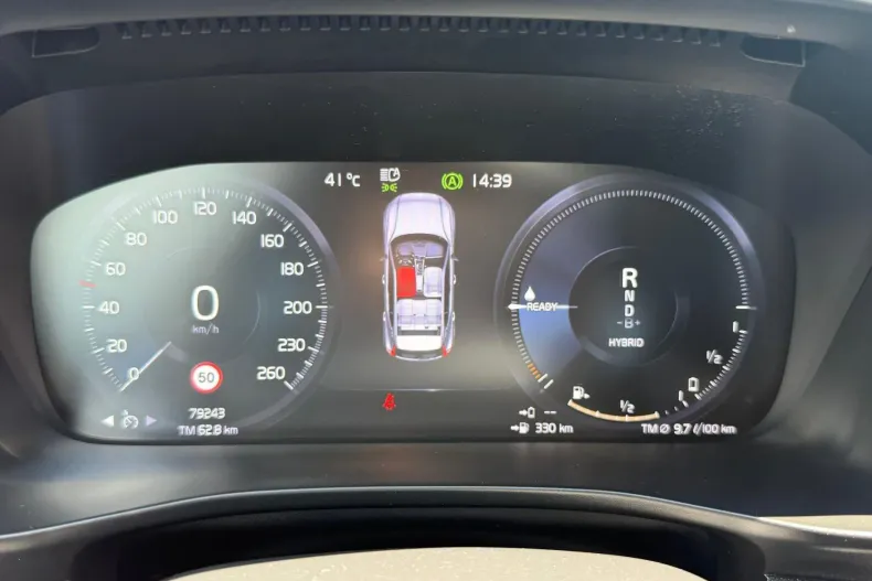 Volvo XC40 din 2021 cu 79.234 km - oferta VOL233190 - foto 4