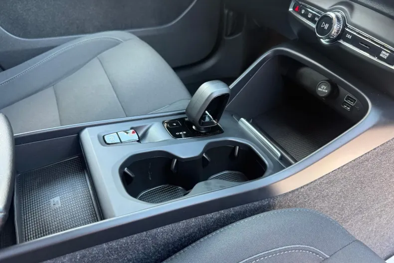 Volvo XC40 din 2021 cu 79.234 km - oferta VOL233190 - foto 22