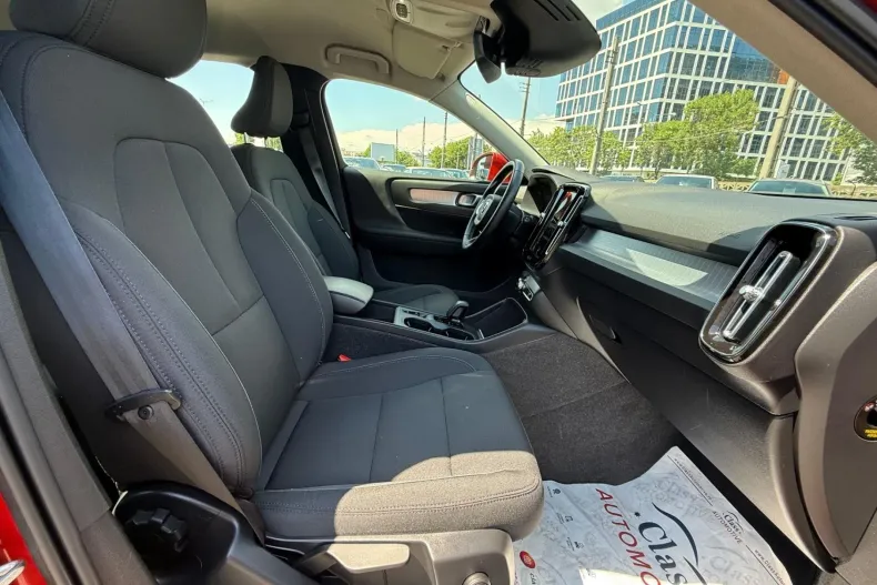 Volvo XC40 din 2021 cu 79.234 km - oferta VOL233190 - foto 24