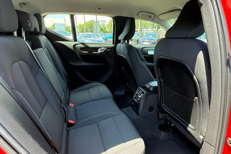 Volvo XC40 din 2021 cu 79.234 km - oferta VOL233190 - foto 25