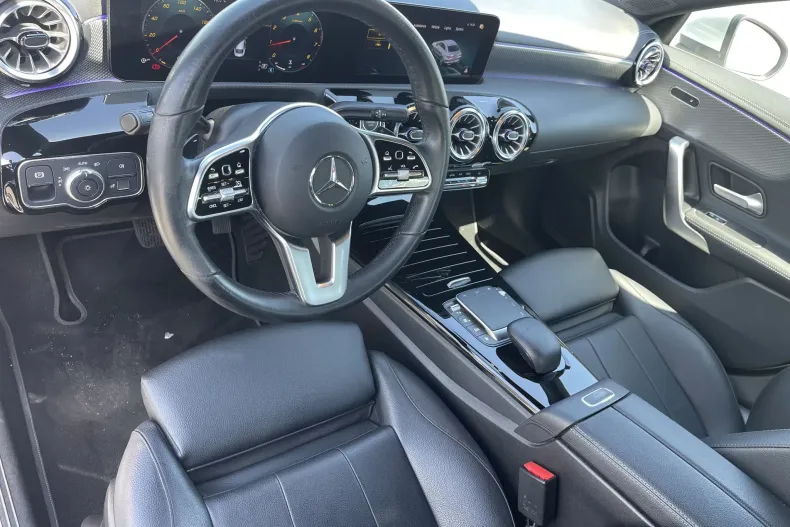 Mercedes-Benz CLA 180 (Clasa CLA) din 2021 cu 154.365 km - oferta MER233202 - foto 9