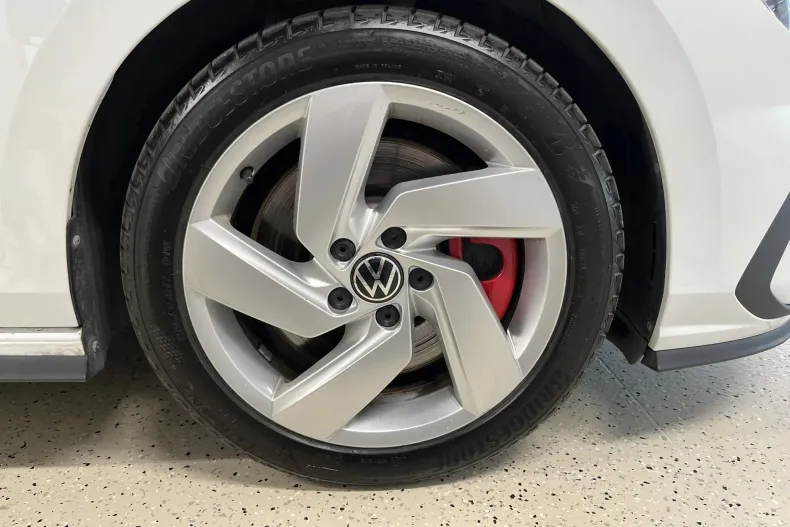 Volkswagen Golf din 2023 cu 21.396 km - oferta VOL233204 - foto 31