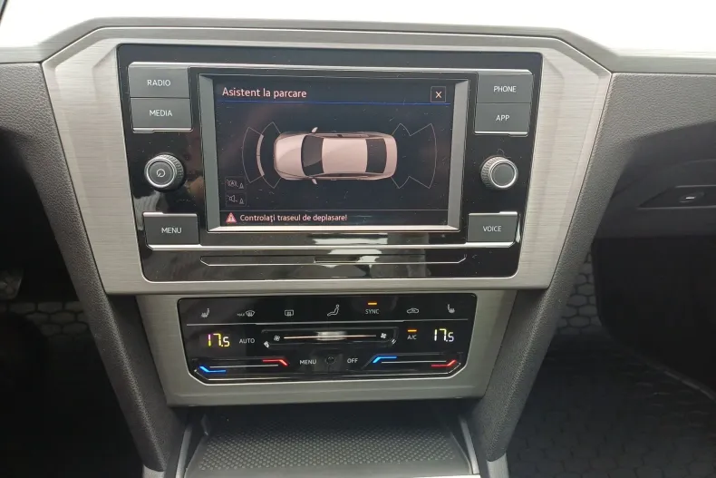 Volkswagen Passat din 2021 cu 94.490 km - oferta VOL233206 - foto 15