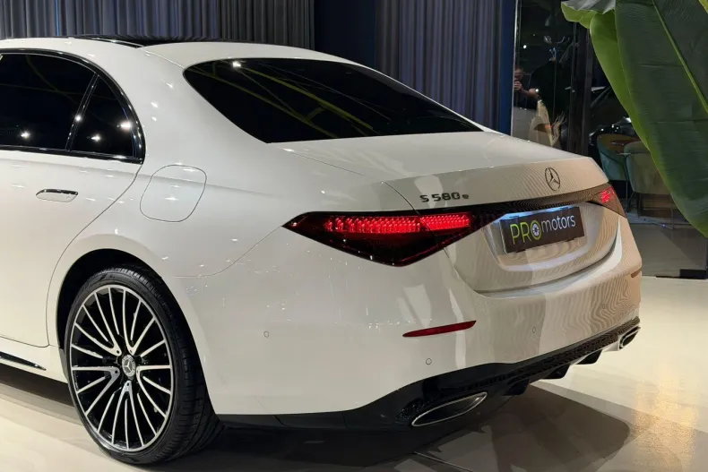 Mercedes-Benz S 580 (Clasa S) din 2021 cu 33.000 km - oferta MER233216 - foto 3