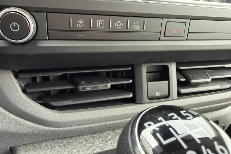 Volkswagen Transporter din 2026 cu 36 km - oferta VOL233225 - foto 11