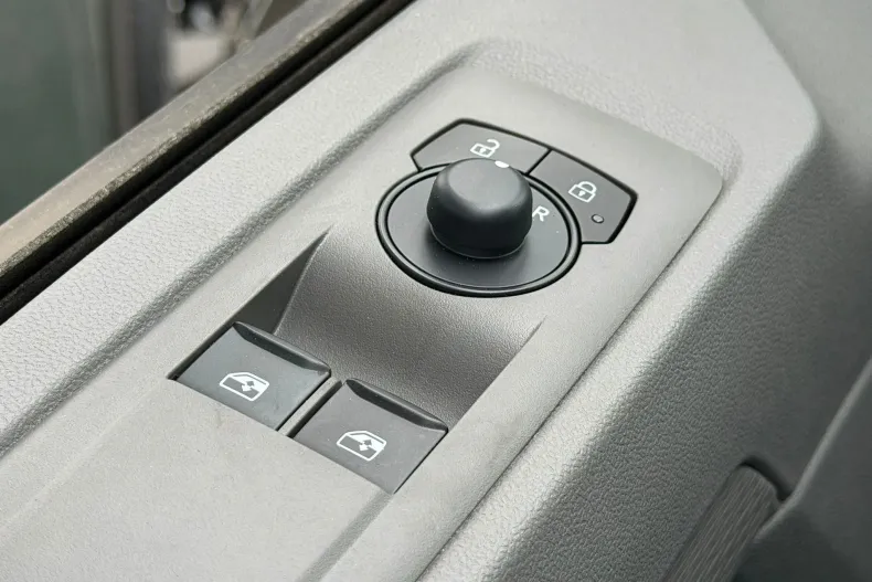 Volkswagen Transporter din 2026 cu 36 km - oferta VOL233225 - foto 18