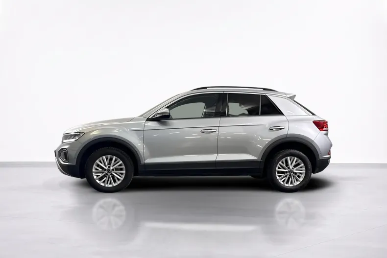 Volkswagen T-Roc din 2023 cu 66.203 km - oferta VOL233245 - foto 2