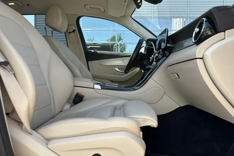 Mercedes-Benz GLC (Clasa GLC) din 2022 cu 60.071 km - oferta MER233251 - foto 11