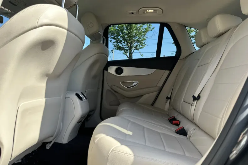 Mercedes-Benz GLC (Clasa GLC) din 2022 cu 60.071 km - oferta MER233251 - foto 12