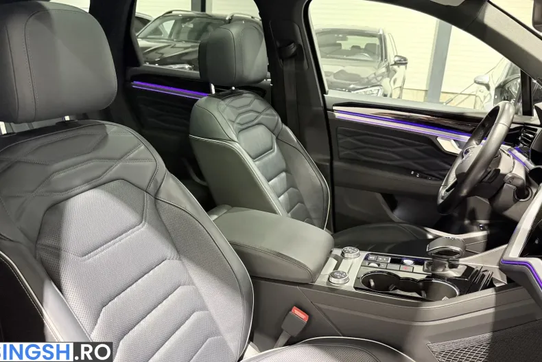 Volkswagen Touareg din 2022 cu 150.816 km - oferta VOL233269 - foto 31