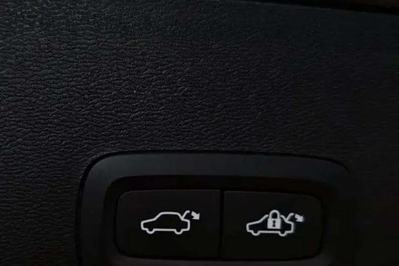 Volvo XC40 din 2021 cu 153.793 km - oferta VOL233274 - foto 21