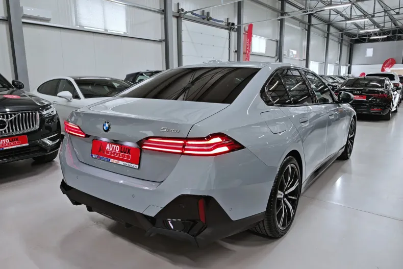 BMW 520i (Seria 5) din 2025 cu 5.462 km - oferta BMW233277 - foto 4