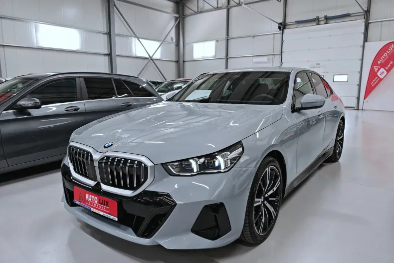 BMW 520i (Seria 5) din 2025 cu 5.462 km - oferta BMW233277 - foto 28