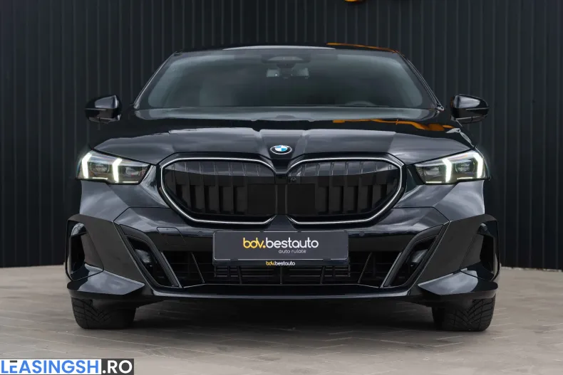 BMW 520d (Seria 5) din 2025 cu 8.488 km - oferta BMW233282 - foto 3
