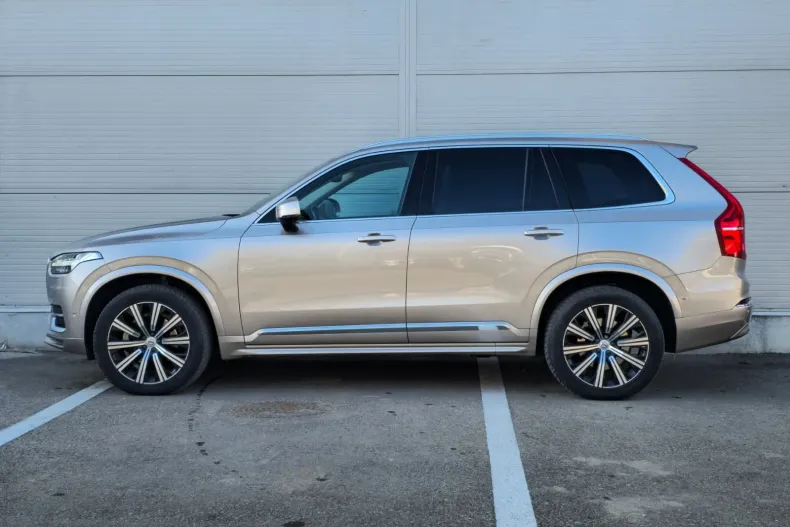 Volvo XC90 din 2023 cu 51.085 km - oferta VOL233290 - foto 3