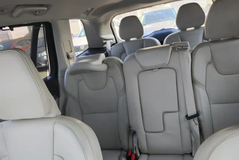 Volvo XC90 din 2023 cu 51.085 km - oferta VOL233290 - foto 25
