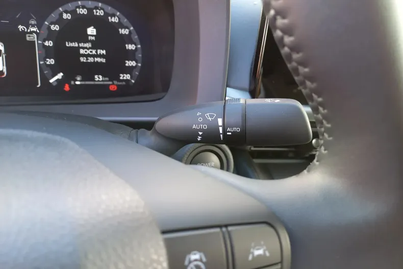 Toyota C-HR din 2025 cu 6.750 km - oferta TOY233301 - foto 18