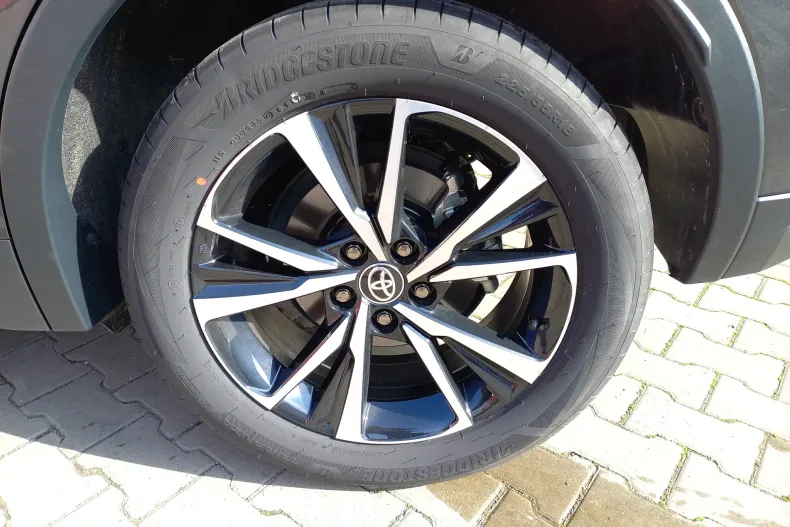 Toyota C-HR din 2025 cu 6.750 km - oferta TOY233301 - foto 31